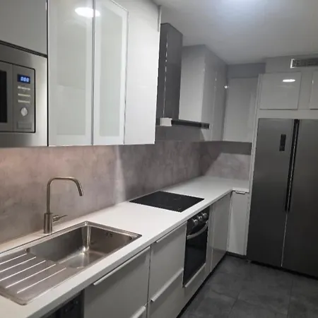 A Solo 5 Min De Ciudad Con Jardin Y Barbacoa